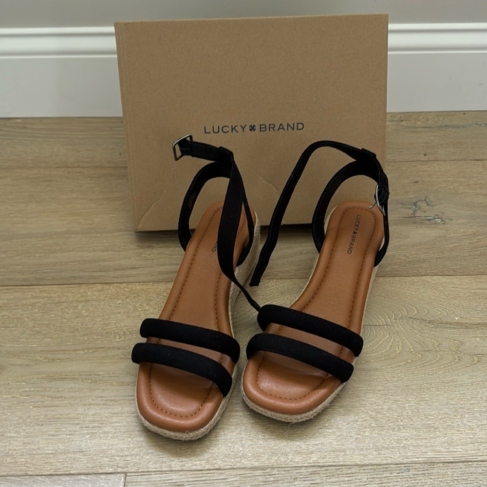 Lucky brand wedges size 8.5